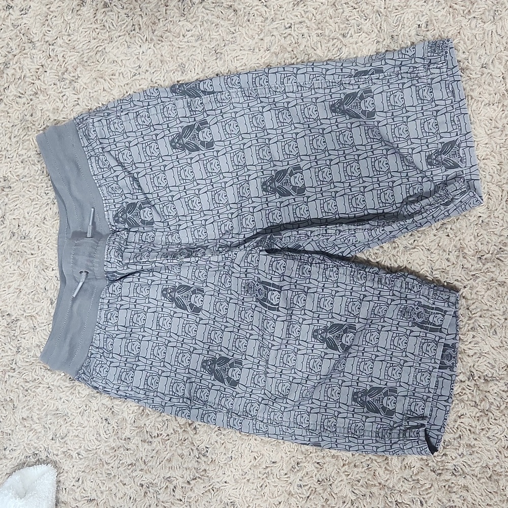 Boys Size L Star Wars shorts (NWOT)